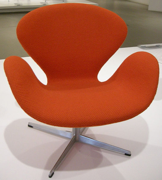 Swan chair by Arne Jacobsen